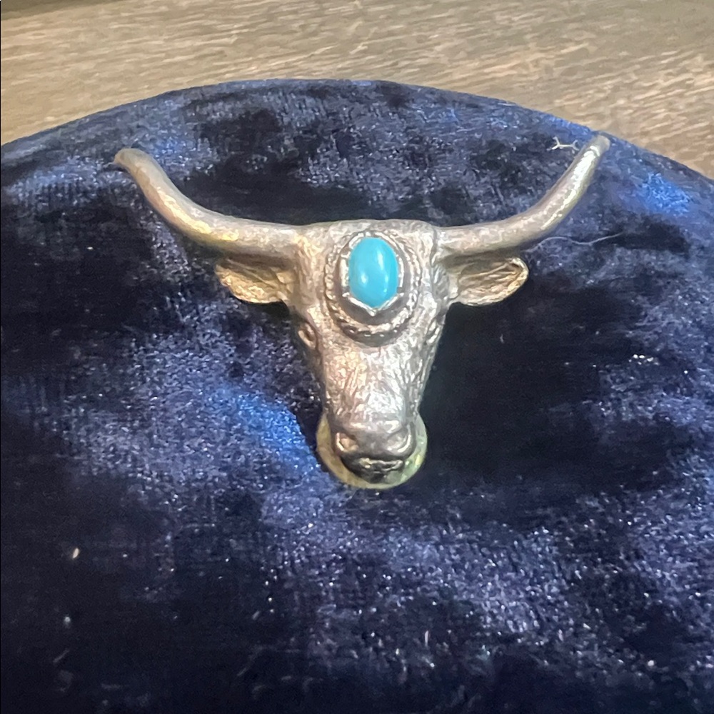 Longhorn Cattle Head pewter Pendant with turquoise cabachon